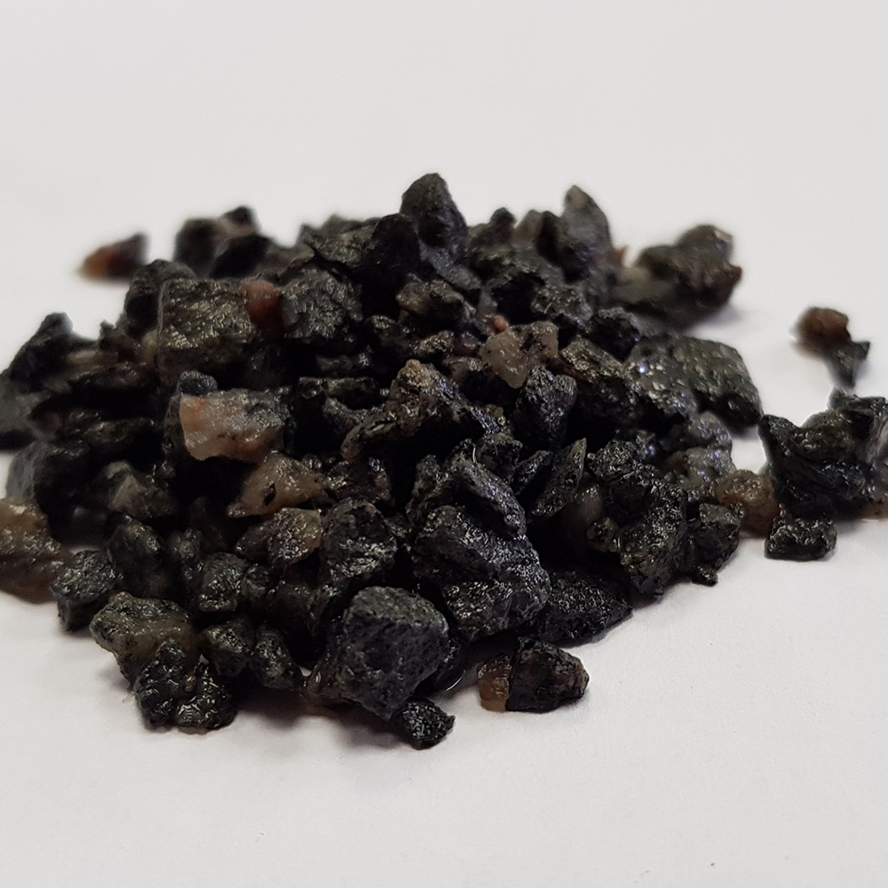 Грунт натуральный черный "Габбро" 2,0-5,0  мм 7 кг